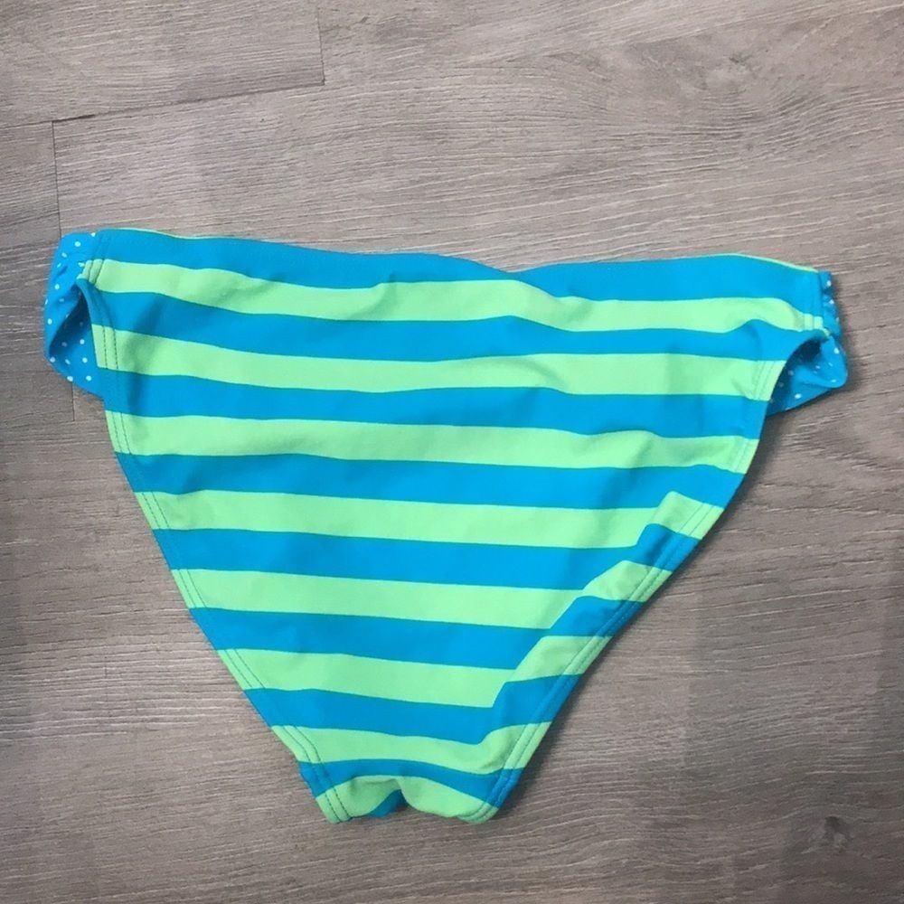 Bikini With Reversible Top - Picture 5 of 5